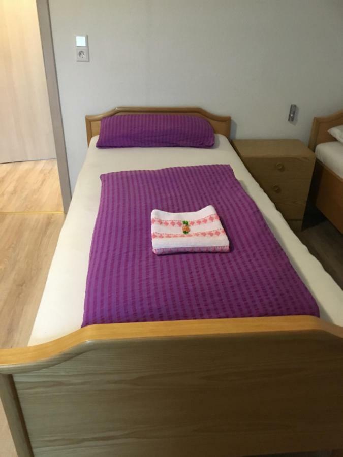 Haus Ursula Apartment Браке Екстериор снимка